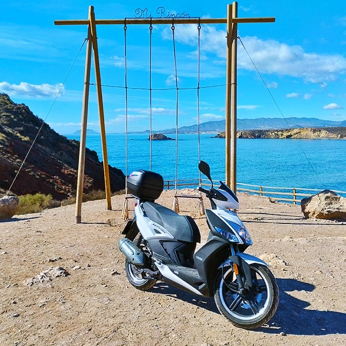 Servicio de alquiler de motos de de 125cc y 49cc en Mazarrón